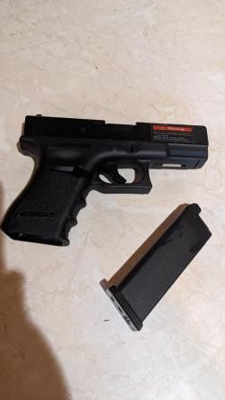 Glock 19 East Crane