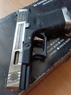  Glock 19 от WE.