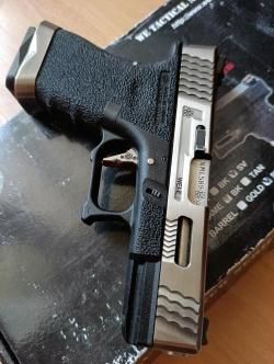 Glock 19 от WE.