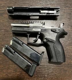 Grand Power T10, кал.10х22Т
