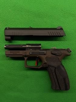 Grand Power T12, Словакия