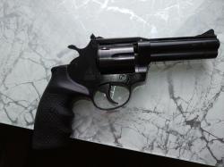 Гроза Р 04. револьвер
