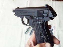 Игрушечный газобаллонный пистолет Umarex Walther PPK/S 4.5 мм