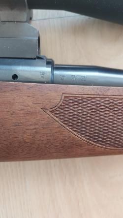 Карабин cz527 кал.223  состояние новое, с оптикой.