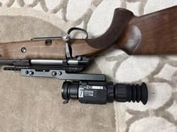 Карабин с тепловизионным прицелом и ДТК. 