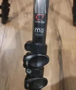 Карбоновый штатив  Manfrotto с упором 