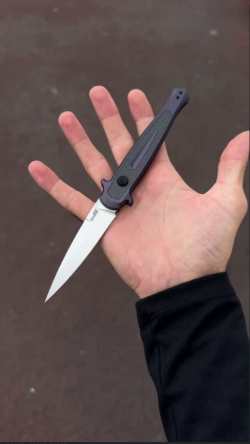 Kershaw Launch 8 (replica)