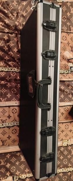 Кейс оружейный жёсткий.