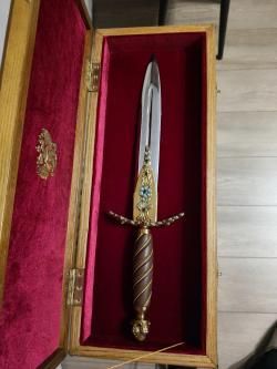Кинжал кавказский в подарочном кейсе