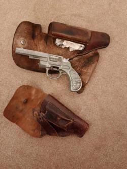 Кобуры винтажные, середина прошлого века