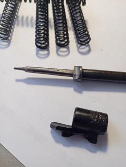 Кольца CZ,кронштейн,подсветка,ударник,курок,пружины.