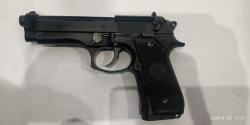 Коллекционный страйкбольный пистолет Beretta 92FS от японской фирмы Western Arms.