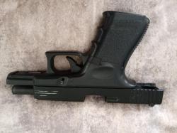 Страйкбольный пистолет (Airsoft) в дизайне Glock от от всемирно известной фирмы KJW, Тайва