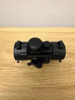 коллиматорный прицел UTG SCP-RG40SDQ