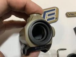 коллиматорный Vector Optics Maverick-III 1x22 MIL (SCRD-38) цвет TAN