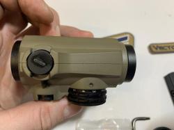 коллиматорный Vector Optics Maverick-III 1x22 MIL (SCRD-38) цвет TAN