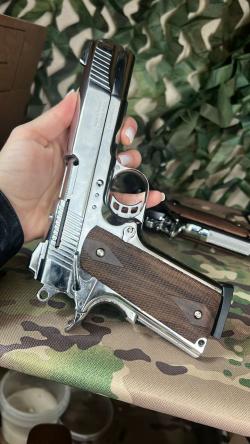 Кольт 1911 золотой и серебряный