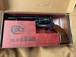 Кольт миротворец umarex colt saa.45 