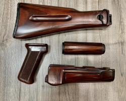 Комплект: фанерный складной  приклад , цевье на Сайгу МК и др.