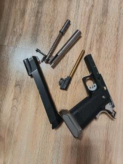 3 пистолет Hi capa