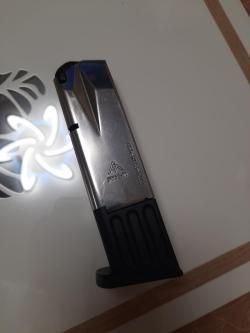 Комплектующие для P 226 T :   . Mагазин  хром. 10 raund. Италия