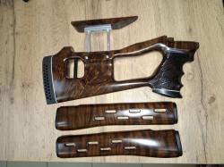 Красивый ореховый комплект на карабин Тигр .