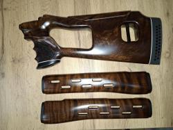 Красивый ореховый комплект на карабин Тигр .