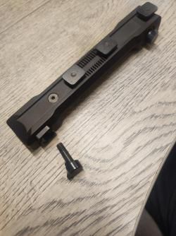 Кронштейн MAK на Sako 75/85, шина Swarovski 5072-60054 (сломаны флажки)