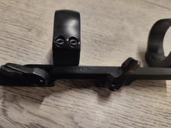 Кронштейн Recknagel на призму 12 мм на 30мм средний 46330-0512