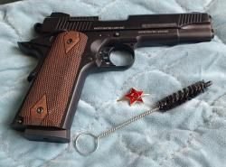 KURS ТТ и Colt K1911 в расширенных комплектациях с подставками!