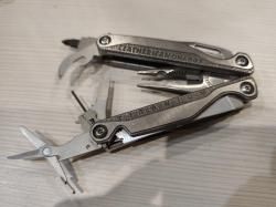 leatherman chargе titanium 