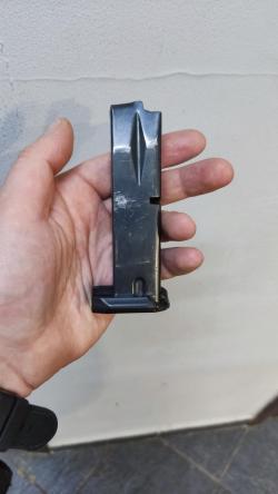 Магазин на стример (скол на пятке) 