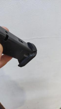 Магазин на стример (скол на пятке) 