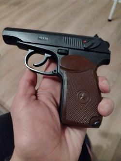 Макаров пневматика, оригинальная версия, плюс кобура и мешени