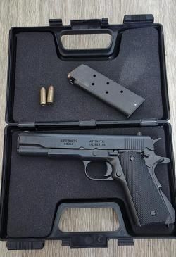 Макет пистолета Colt 1911 от Denix
