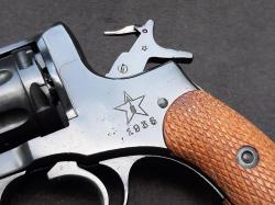 Макет револьвера Наган 1936 года выпуска ЗиД новый с паспортом.