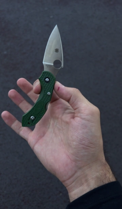 Маленькие складные ножи Spyderco