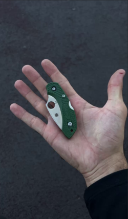 Маленькие складные ножи Spyderco