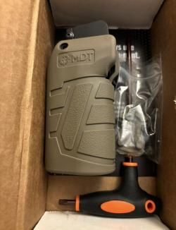 MDT Grip Elite FDE / MDT Premier Black