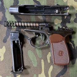 Пневматический пистолет МР-654