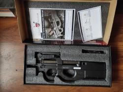 Модель пистолет-пулемета FN P90