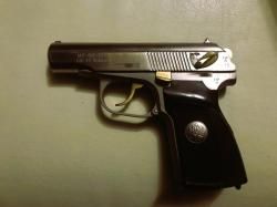 MP80-13T The naked gun, Titan, Rubber, cal.45