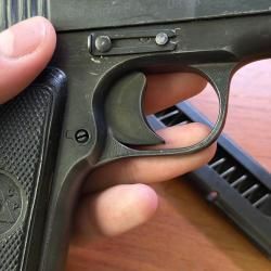 МР-81, ТТ - газовый с возможностью стрельбы резиновой пулей 