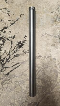 На МР-155 комплектующие - приклад , цевьё , трубка магазина , гайка .