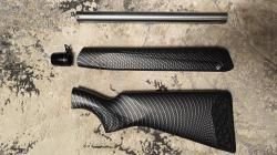 На МР-155 комплектующие - приклад , цевьё , трубка магазина , гайка .