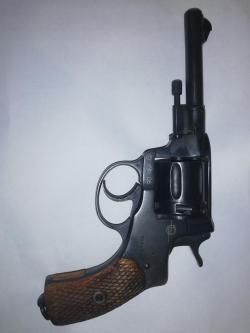 Револьвер Наганыч