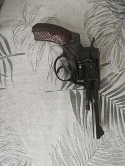 наган Р1 9па и ТТ  мр81 