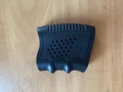 Накладка на рукоятку пистолета