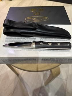 Нож FALLKNIVEN для охотника и коллекционера 