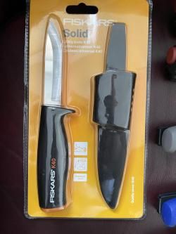 Нож fiskars k40 solid